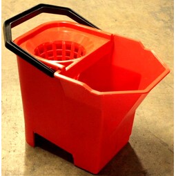 950899 RED BULLDOG BUCKET+WRINGER